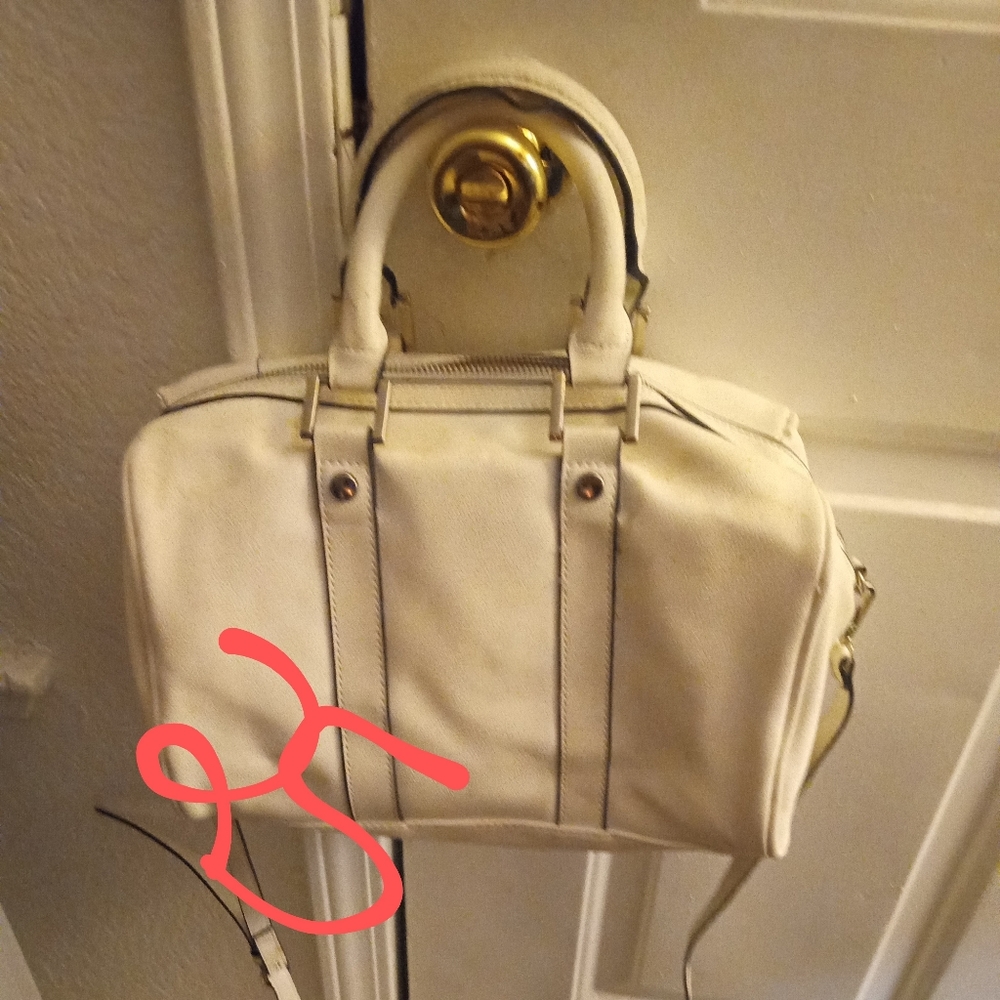 Purses great condition  price negotiable open to trade